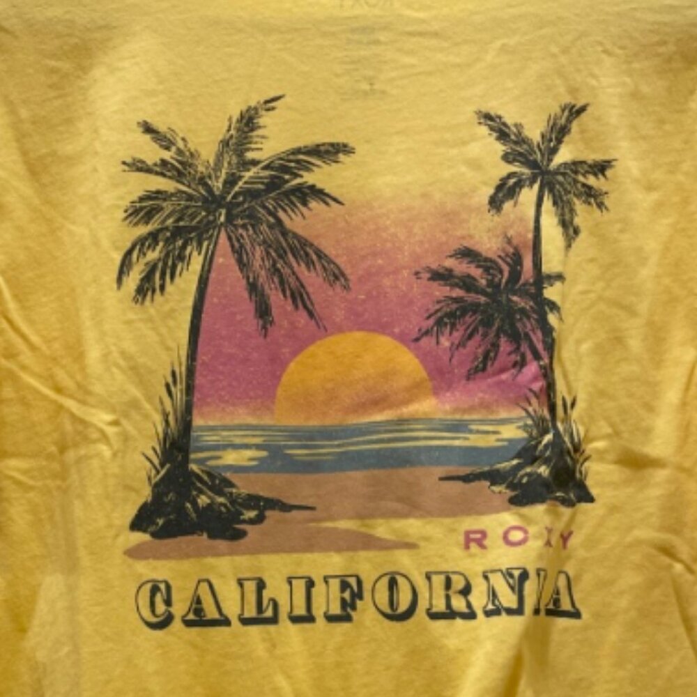 Roxy Sunset Beach California Boyfriend T-Shirt - Banana Cream